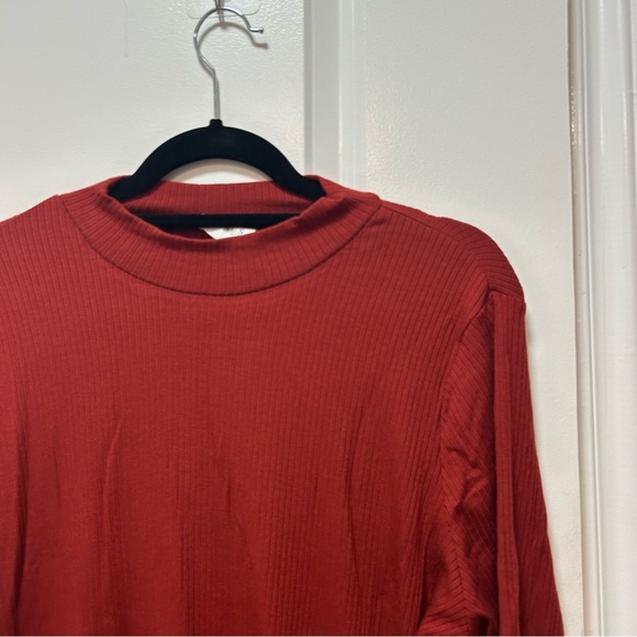 Cyrus Women's Long Sleeve Top in Rich Red - Picture 4 of 12